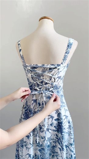 Tutorial: How to Tie a Corset at the Back | Dress Design Tips