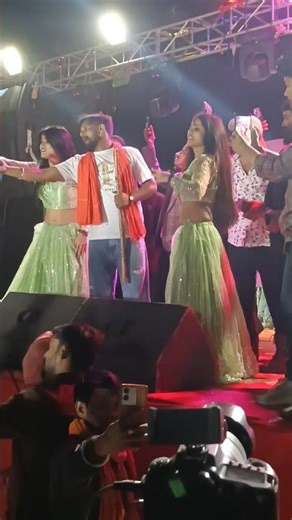 दलदल में | Tuntun Yadav stage show program#tuntunyadav #viral #stageshow #postviralシ