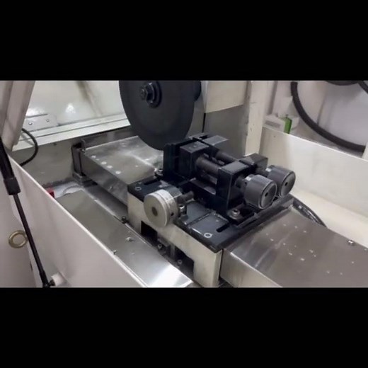 鋳物がスパっと切れる！？鋳物材料試験 精密切断器 トミナガ