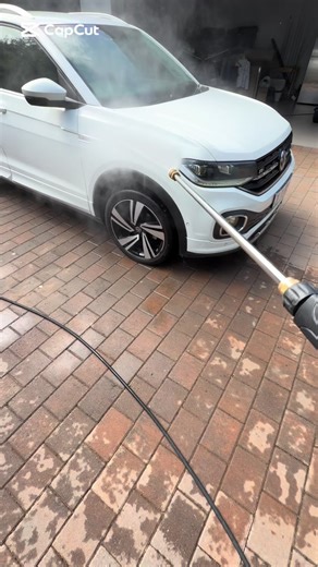 Our Splash N Dash Standard Wash is the perfect way to keep your car looking fresh and protected from dirt and grime. 💦 Professional hand wash ✨ Quality detailing products 🚗 Safe for your paint 📍 Fully mobile service We come to you home, work, or office. 📲 Book now: 079 878 9675 #SplashNDashDetailing #MobileCarWash #CarDetailingSA #CleanRide #CarCare