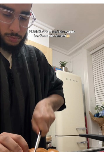 This French toast recipe literally takes 10 mins @HexClad 🍞 #fyp #couple #cooking #dessert #Ramadan