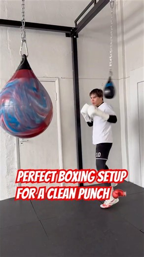 Perfect boxing setup for clean punch 🥊