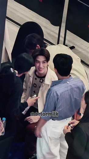 พี่้เติ้ลฉีดน้ำหอมกลิ่นแคทนิปปะแมวเด็กติดมาก🤣🤣 💚🩷@ว้อทอีฟ - What if @Firstone TLEFIRSTONE CENTRAL SUMMERBOY #CentralPattanaXTleFirstone #เติ้ลเฟิร์สวัน #TleFirstone #TLE_mtm #Firstone