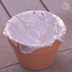 DIY S'mores Click for more tutorials: skl.sh/diy-smores-pot | Skillshare