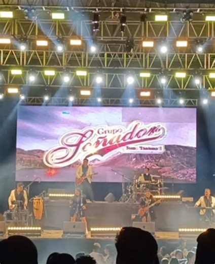 Grupo Soñador en Vivo: Cumbia Sonidera para Bailar