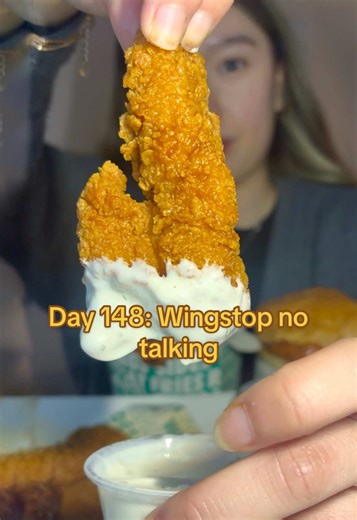 Day 148 | WINGSTOP NO TALKING 🫢 The UK menu finally has the cajun corn which I’m trying for the first time! It’s my latest obsession 😍 I’ve also got the brazilian citrus pepper and spicy korean tenders, mango habanero burger and voodoo fries 💚 #mukbang #eatingshow #wingstop #foodasmr #eating