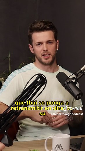 “No nos gusta nada ver a Streamers jugando en su habitación! “👎 #streamers #streaming #streamerpequeño