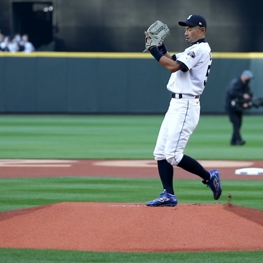 393K views · 11K reactions | Looking fresh in his 2001 Mariners uniform, Ichiro fires one down the pipe!  | Seattle Mariners | Facebook
