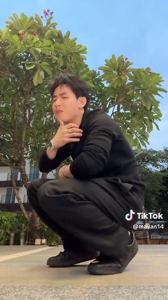 វីដេអូ​របស់ MaVan K'Van (@mavan14) ជាមួយ សំឡេងដើម - NA🍃