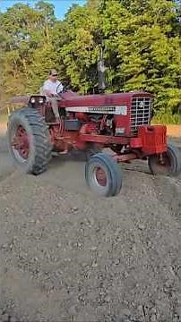 Farmall 756 in the Dust! #farmallfanatic #farmall #internationalharvester