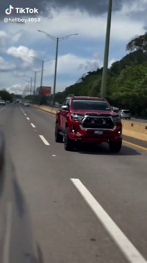 Toyota Hilux: El SUV Perfecto para Aventuras Off-Road