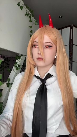 Power and Makima Cosplay Showcase