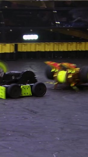 Intense BattleBots Showdown: Whiplash vs. Hyper Shock