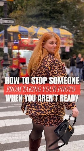 CHRISTINE BUZAN | NYC Posing Expert | Look Good In Photos on Instagram: "HOW TO NOT FEEL RUSHED TAKING PHOTOS 📸 Almost everyone has had a circumstance where someone (a friend, the photographer at the DMV, or even your partner…) has taken a photo of you before you felt “ready.” Next time you step in front of the camera, try out this easy posing hack that celebrities like Taylor Swift do when they’re on the red carpet! WANT TO LEARN MORE? ➡️ Comment “CLASS” to join my FREE VIRTUAL MASTERCL