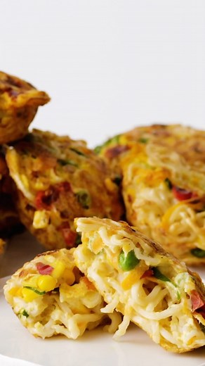 35K views · 563 reactions | These pie maker 2-minute noodle vegie frittatas are a delicious way to get your daily vegies! Click the link in our Instagram bio for the full recipe, or Google ‘Taste Pie maker 2-minute noodle vegie frittatas’.⁠ Recipe by Claire Brookman And Lucy Nunes #vegie #frittata #noodles #piemaker #lunchtime #lunchidea | Taste.com.au | Facebook