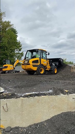 JCB 407 Compact Loader at Earthborne Dig and Demo Area
