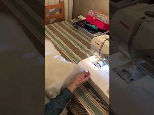 How to sew a dog bed from a quilt for your local dog rescue centre (Video 4)