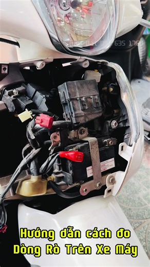 Anh thợ thay 3 cái bình cho khách rồi‼️ Nhưng vẫn lâu lâu là cạn điện luôn Anh thợ bảo do SCU, nên nhờ thay SCU mới 🤝 Kết quả không thay được 😭😭