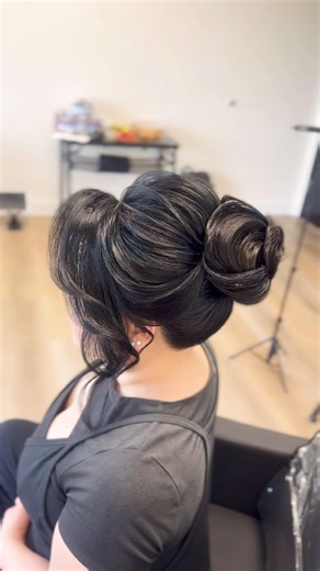 Updos for luxury bride #hairstyle #bridehair #updo #wedding #weddinghairstyles #bridal