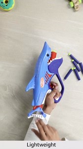 NERF Junior Wild Sharkfire, Easy Play Dart Blaster, 8 Nerf Elite Darts, Nerf Blaster Shark Toys for 6 Year Old Boys & Girls & Up, Outdoor Toys