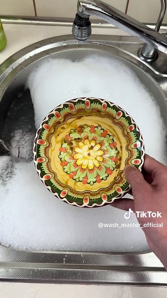 Compact Mini Dishwasher: Lazy Hack for Small Spaces