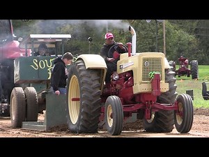 Classic Horsepower 6,500lb. Antique Tractors Pulling At Washington Boro
