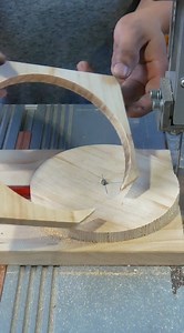 9K views · 104 reactions | Tooltips for bandsaw circle cutting technique #tooltips #tips #tricks #woodwork #woodworking #making | Woodworking Crafty | Facebook