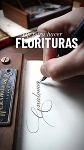 ¿Cómo hacer florituras en caligrafía? #Caligrafía #escrituraterapéutica #plumafuente #caligrafiaartistica | Adrián Bárcenas Caligrafía