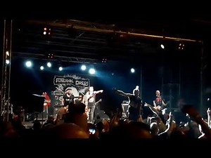 FUNERAL DRESS - The pogo never stops - live @ Ratrock, Belgium 18/9/2021