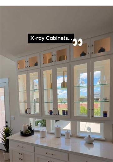 ✍️ I’ll be adding this to my Home Building Checklist... Get it at BuilderBrigade.com These glass front cabinets also have glass on the backside and mounted directly over a window. Pretty crazy design and I’m not gonna lie, I LOVE IT! What about you? Do you like the idea of having cabinets like this in the kitchen? #BuilderBrigade #homebuildingtips #homebuilding #NewConstruction #customHome #HomeBuildingChecklist