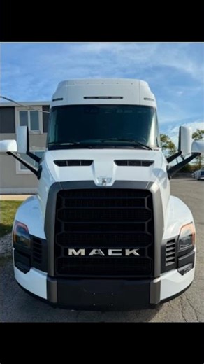 MOLVO? #trucking #truckdriver #truckernews #truckdrivers #drivers #prayers #truckingjobs