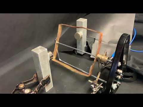 DC motor with split ring commutator slowmo