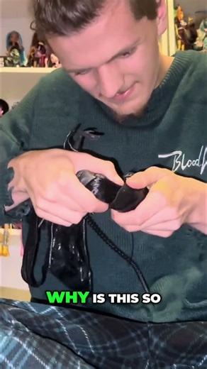 PARASITE HELMET?! Exoskeleton reveal had me SHAKING 😱 #Deucegsdoll #shorts #monsterhigh