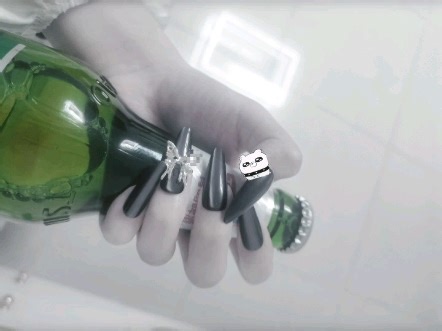 这是有史以来最被低估的制作人，他的名字叫 dj osama 他仍然保持神秘，没有人认识他。起初他为珠宝店做混音…