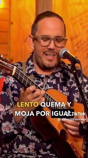 El Cuatro Puertorriqueño: Versatilidad y Orgullo Boricua