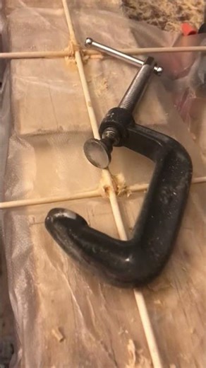 Making a copper based Yagi antenna with a wooden dowel framework, with very little hot glue.