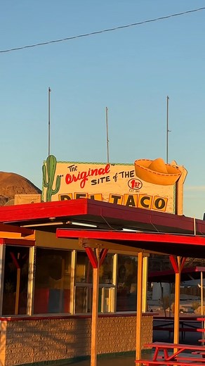 11K views · 41 reactions | Who wins Del Taco or Taco Bell?陵 #history #mexican #fastfood #whatsinside | What's Inside? | Facebook