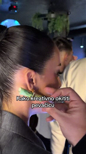 @ĐIA da si kupiš veće minđuše #fyp #foryou #pevacica #bend #veselje