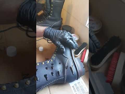How to apply Bee oil to your boots part 2