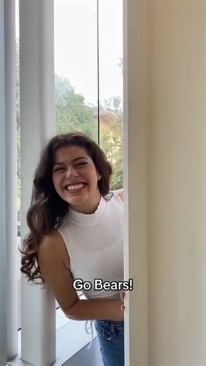 Want a study spot that strikes the right chord? 🎶 During RRR week, we’re showing you students’ favorite spaces to hit the books. Today: a serene, sunlit sanctuary. 🌞 Rock those finals, Bears! 🎸🐻 _____ 🎥: Evelyn Kong ’24 Sydney Reyes ’24 | UC Berkeley Library