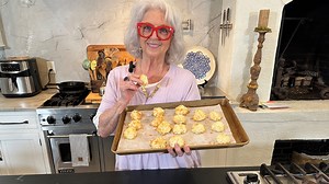 41K views · 1.7K reactions | I've always loved these easy Lemon Coconut Macaroons, and I think your mom will too. Click here for my easy Mother's Day dessert recipe: https://www.pauladeen.com/recipe/lemon-coconut-macaroons/ | Paula Deen | Facebook