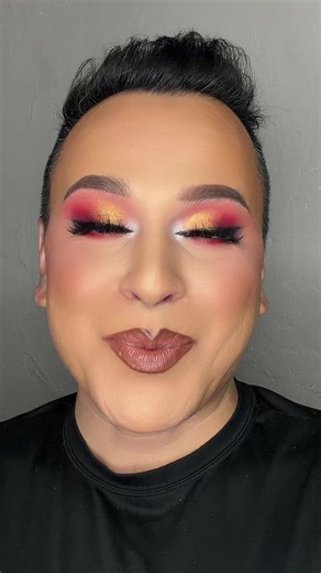 Maquillaje Neón para Eventos Especiales