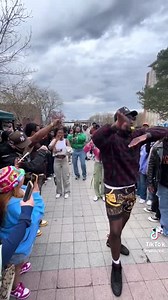 It’s Strolling Saturday and brothers are still going viral on this trend. Check out this PHam stroll as they cooked up something cold🖤💛💕💚 If you have any content you want to be featured be sure to DM us. #APA1906Network | Alpha Phi Alpha Fraternity