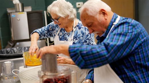 Free Thanksgiving dinners offered across Oklahoma City. Here's where