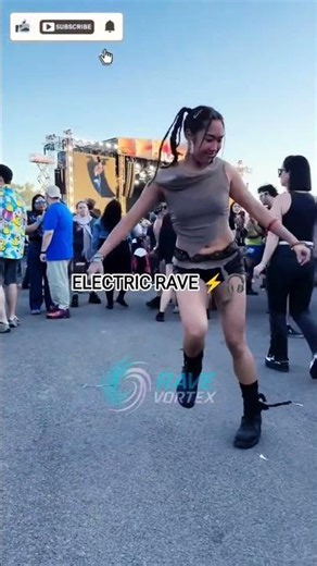 Electric Rave Motion ⚡🎧#RaveVortex #HardTechno #TechnoVibes #SaraLandry #160BPM #FutureHouse #Music