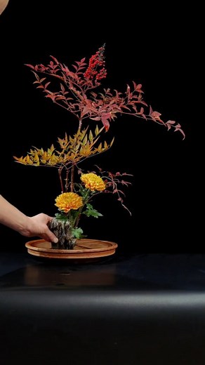 Flower arrangement #ikebana | Ikebana Flowers