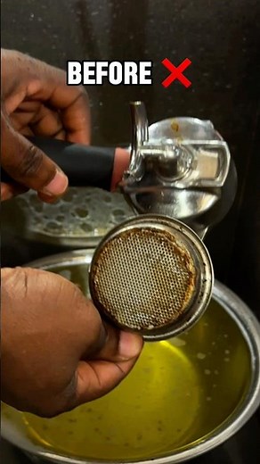 BARISTA TIP - How to clean espresso machine ( portafilter cleaning )