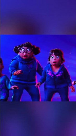 “Mei Lee Epic Entry 🐼🔥”Turning red