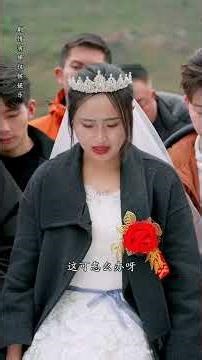 A touching story: A brave dog risks its life to stop a car? This kind-hearted man foresaw the dan...