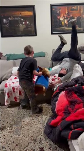 PAW Patrol - Pups Save Elias’s Dad - Season 1 Episode 21